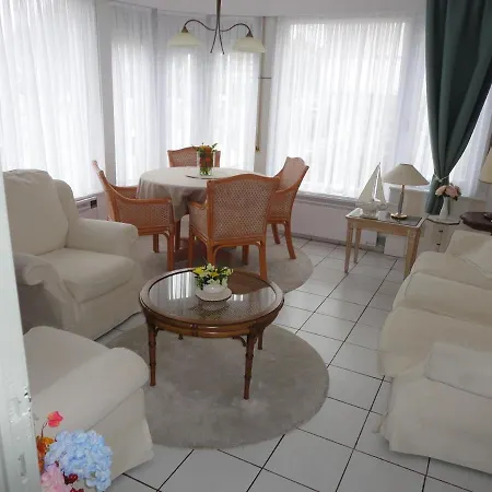 Appartement Nabij Station Op Begane Grond In Residentie Jane - Niet Goed Geld Terug Garantie - 10 Minuten Tot Centrum Brugge Blankenberge Extérieur photo