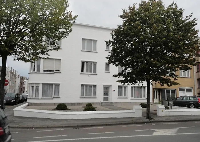 Appartement Nabij Station Op Begane Grond In Residentie Jane - Niet Goed Geld Terug Garantie - 10 Minuten Tot Centrum Brugge