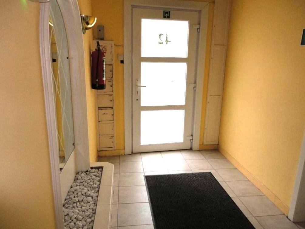 Appartement Nabij Station Op Begane Grond In Residentie Jane - Niet Goed Geld Terug Garantie - 10 Minuten Tot Centrum Brugge Blankenberge