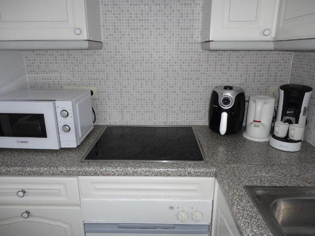 Appartement Nabij Station Op Begane Grond In Residentie Jane - Niet Goed Geld Terug Garantie - 10 Minuten Tot Centrum Brugge *
